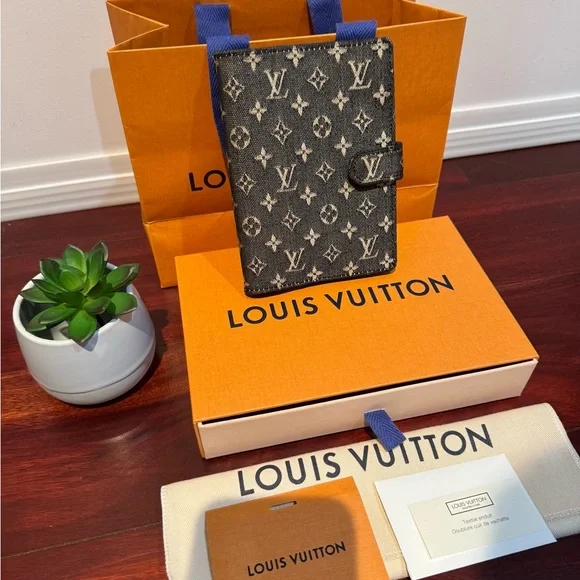 SOLD - 💎RARE Authentic Louis Vuitton Monogram Denim Agenda PM - Picture 4 of 16